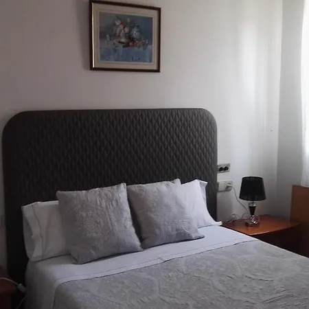 Continental 招待所 3*